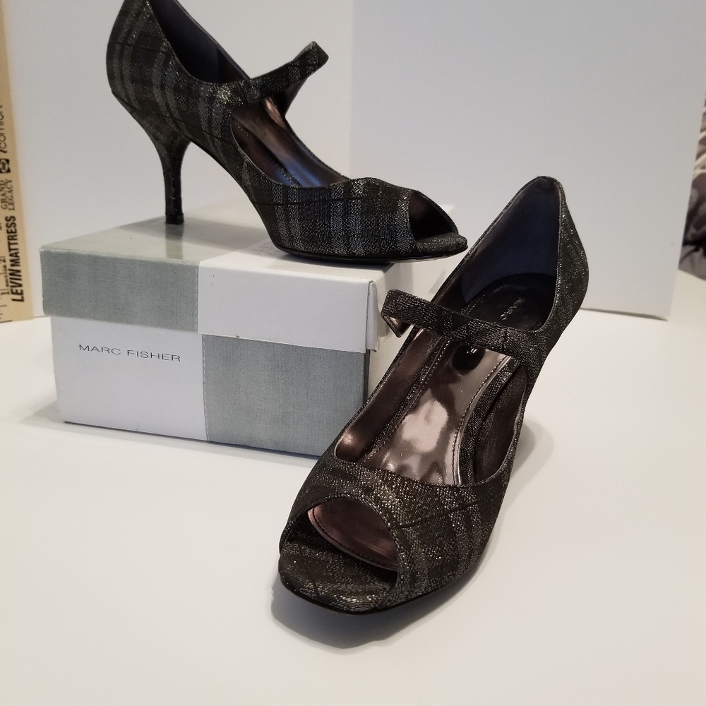 Marc Fisher heels size 8